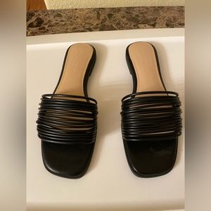 Kelly Rowland sandals size above 8 women’s new